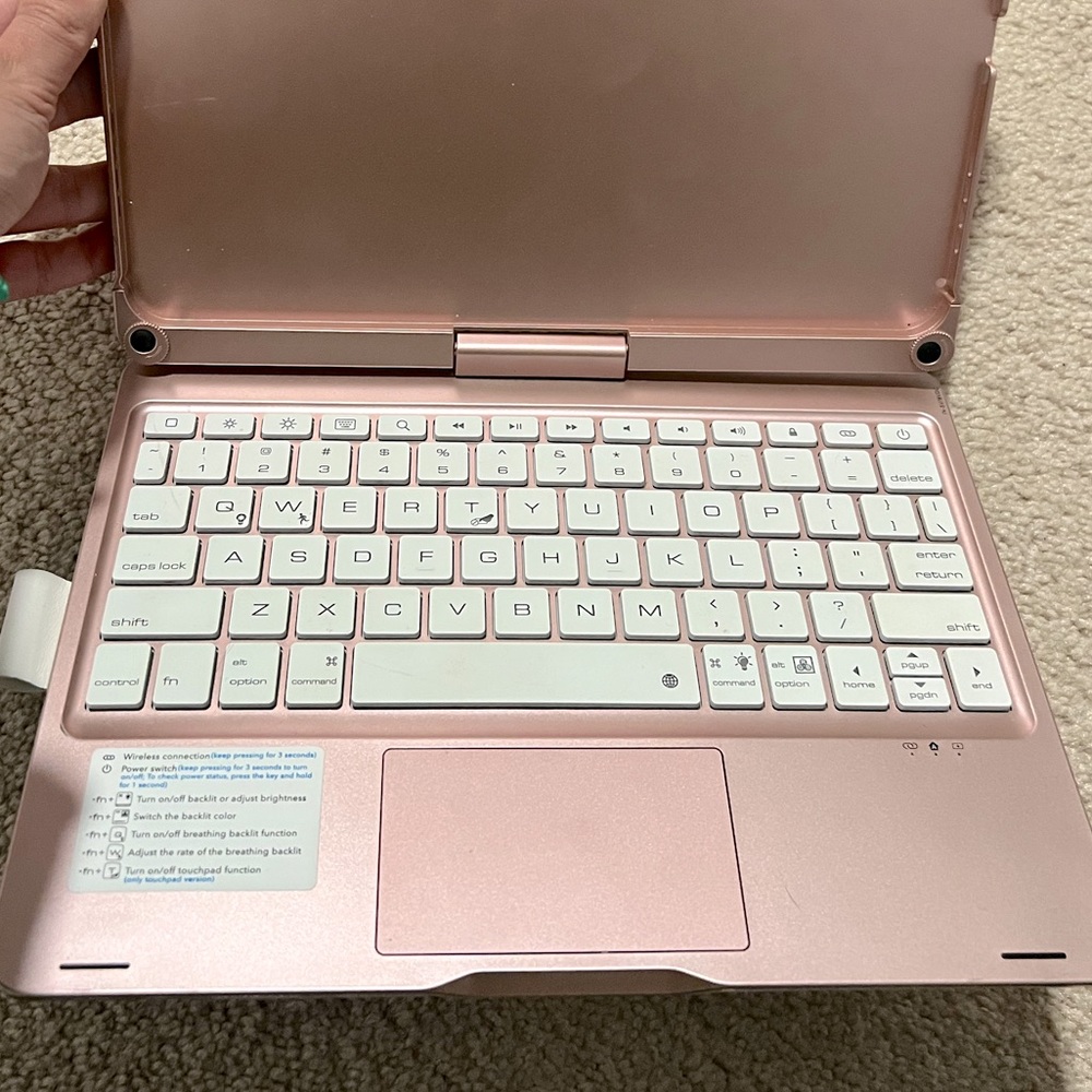 Smart iPad Cover Keyboard